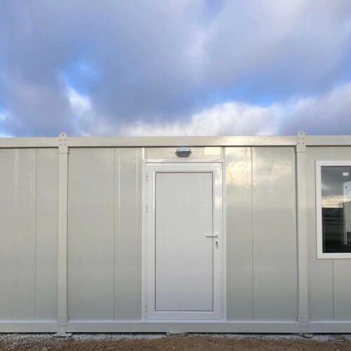 14 m² Fertigmodul mit Sanitärbereich