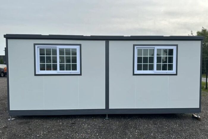 Mobiles Minihaus mit zwei Schlafzimmern und Küche – Modell Deluxe Stahlworks – Bild 5