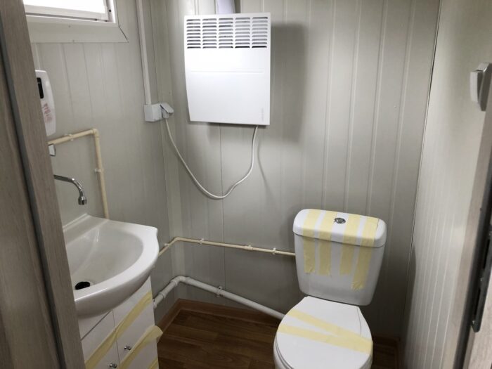 Bürocontainer 4 × 2,20 m mit Sanitärbereich – Bild 7