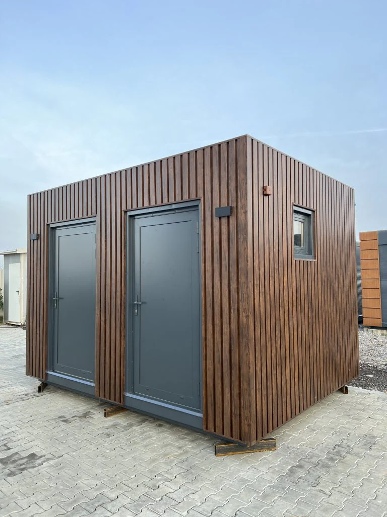 Sanitärmodul mit separater Dusche und WC
