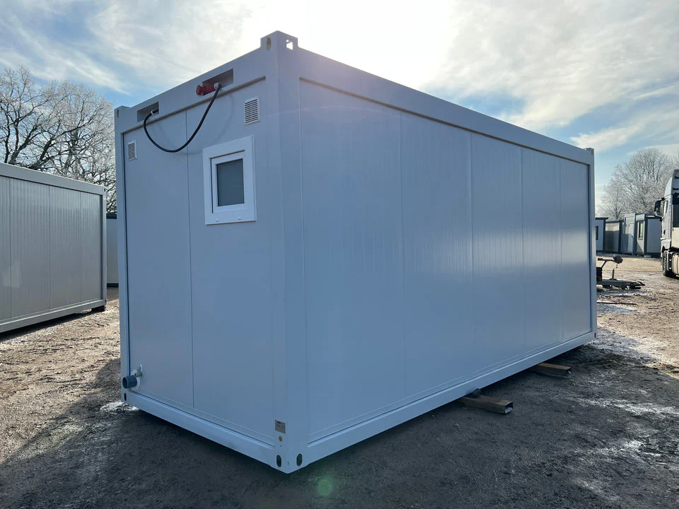 Sanitärmodul 6 × 2,44 m mit 5 WCs – Bild 2