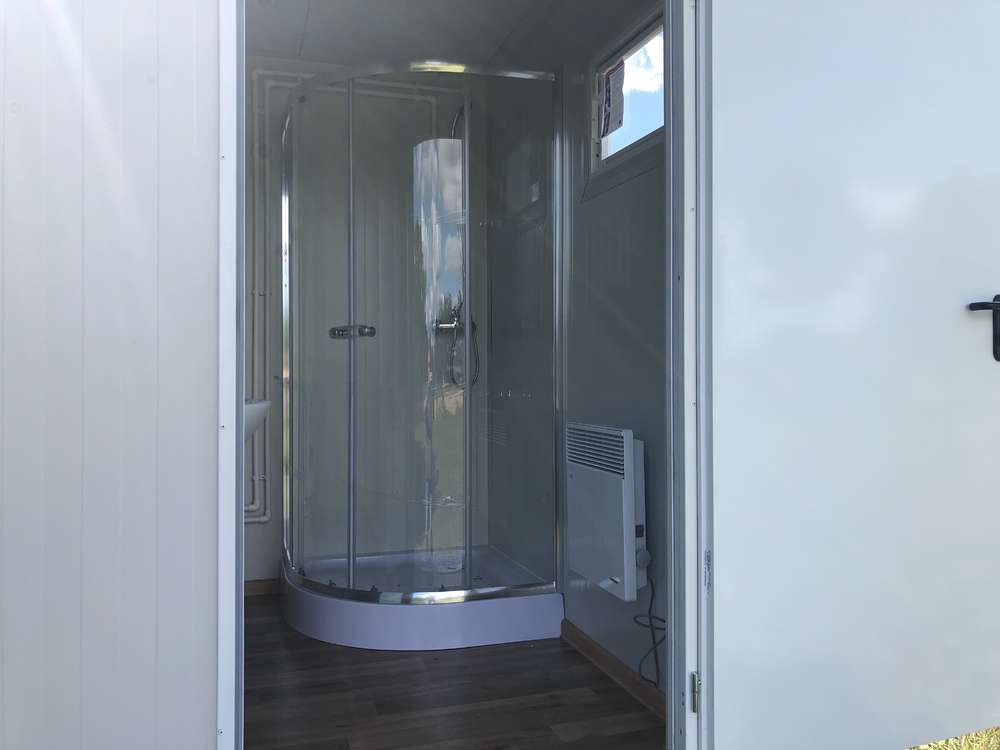 SANITÄRCONTAINER – WC + DUSCHE + WASSERTANK – Bild 6