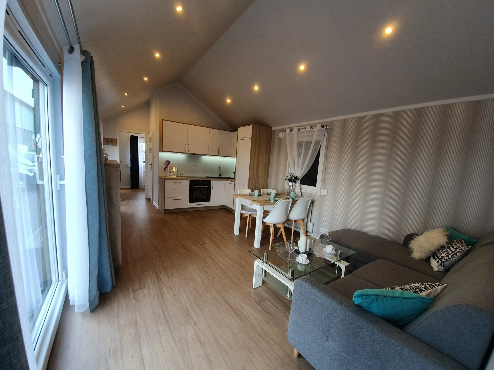 Modernes Mobilheim – Maße 12 × 4 m – Bild 5