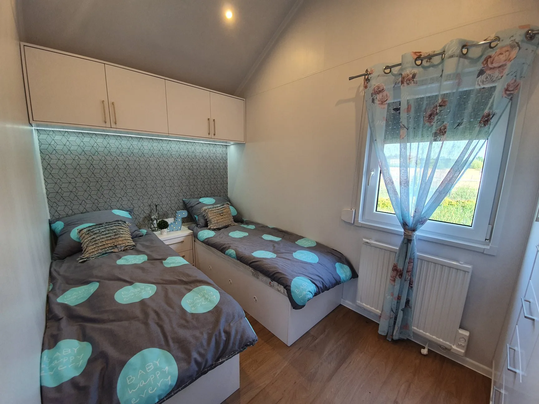 Modernes Mobilheim – Maße 12 × 4 m – Bild 6