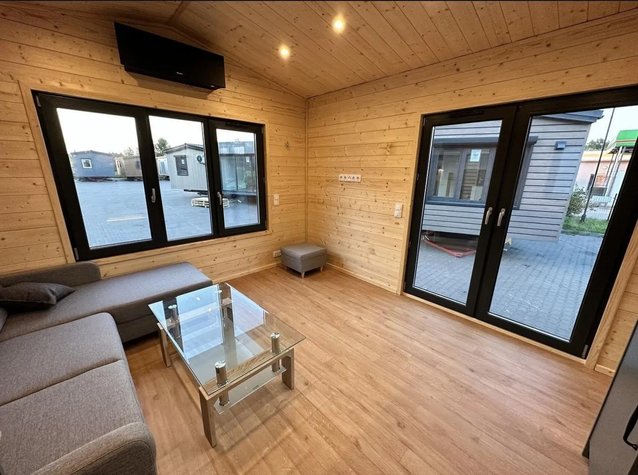 Modernes Mobilheim – Maße 10,5 × 3,8 m – Bild 5