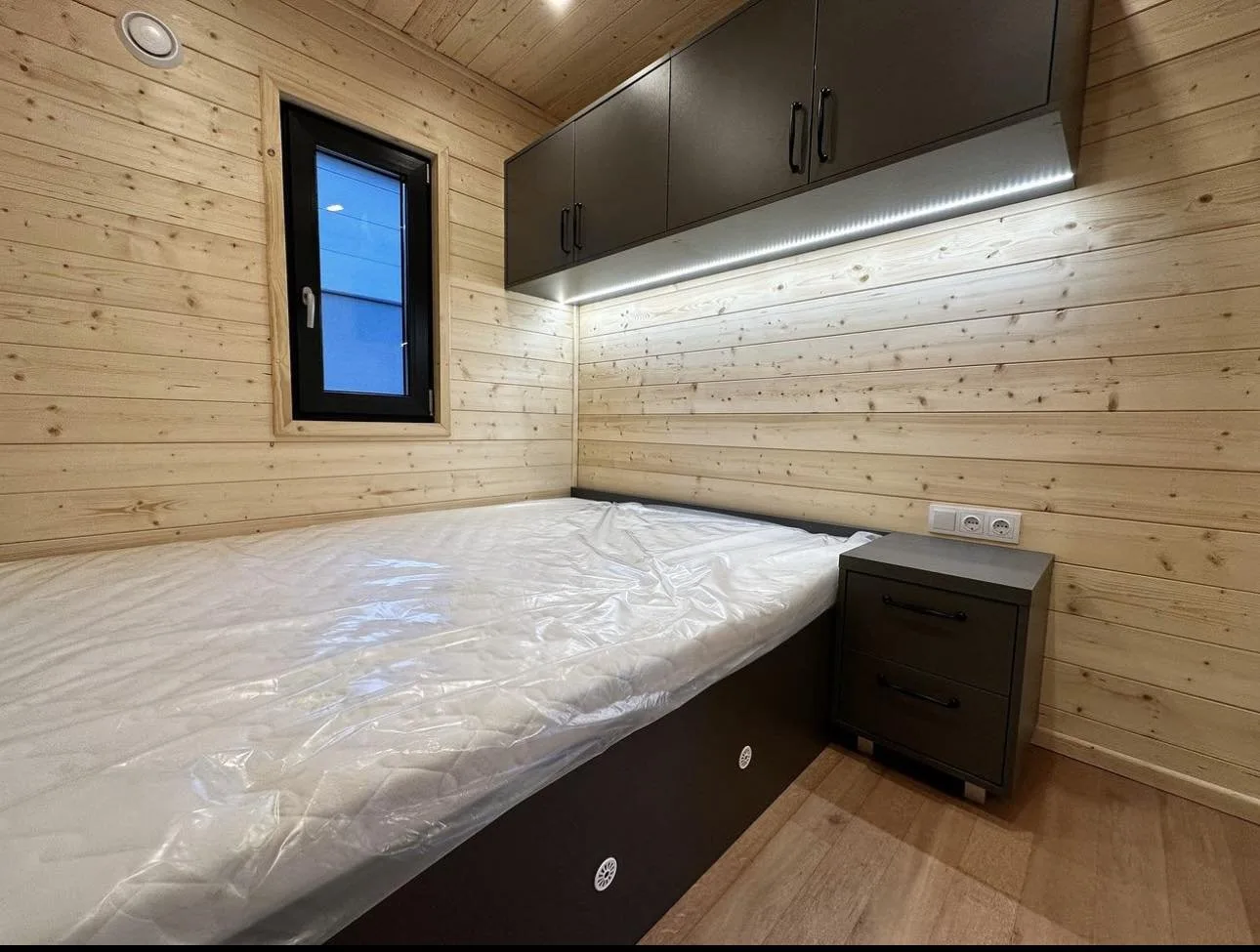 Modernes Mobilheim – Maße 10,5 × 3,8 m – Bild 7