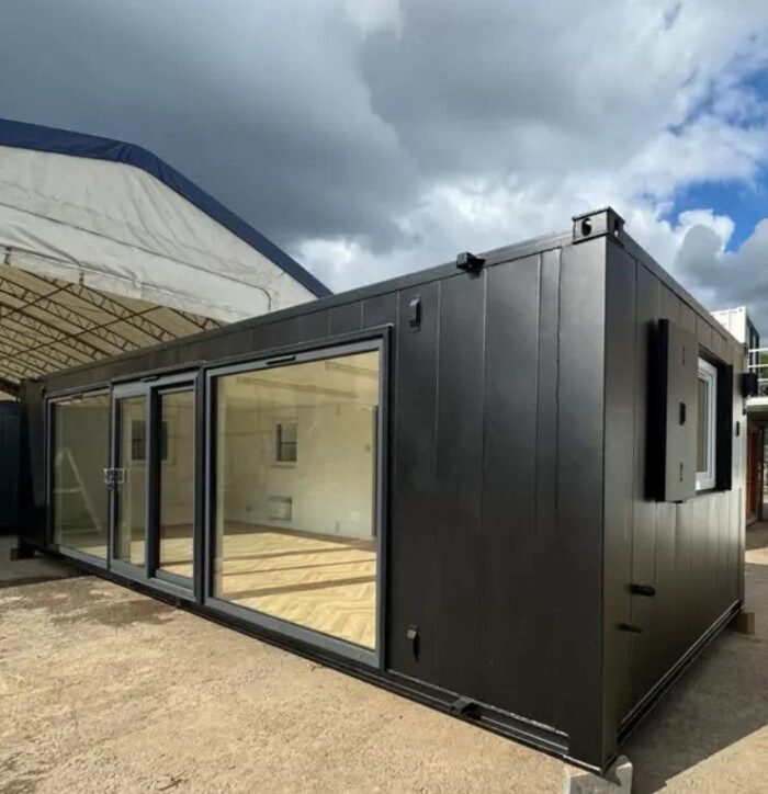 40-Fuß Modulcontainer – Büro / Aufenthaltsraum mit Erkerfenstern – Bild 13