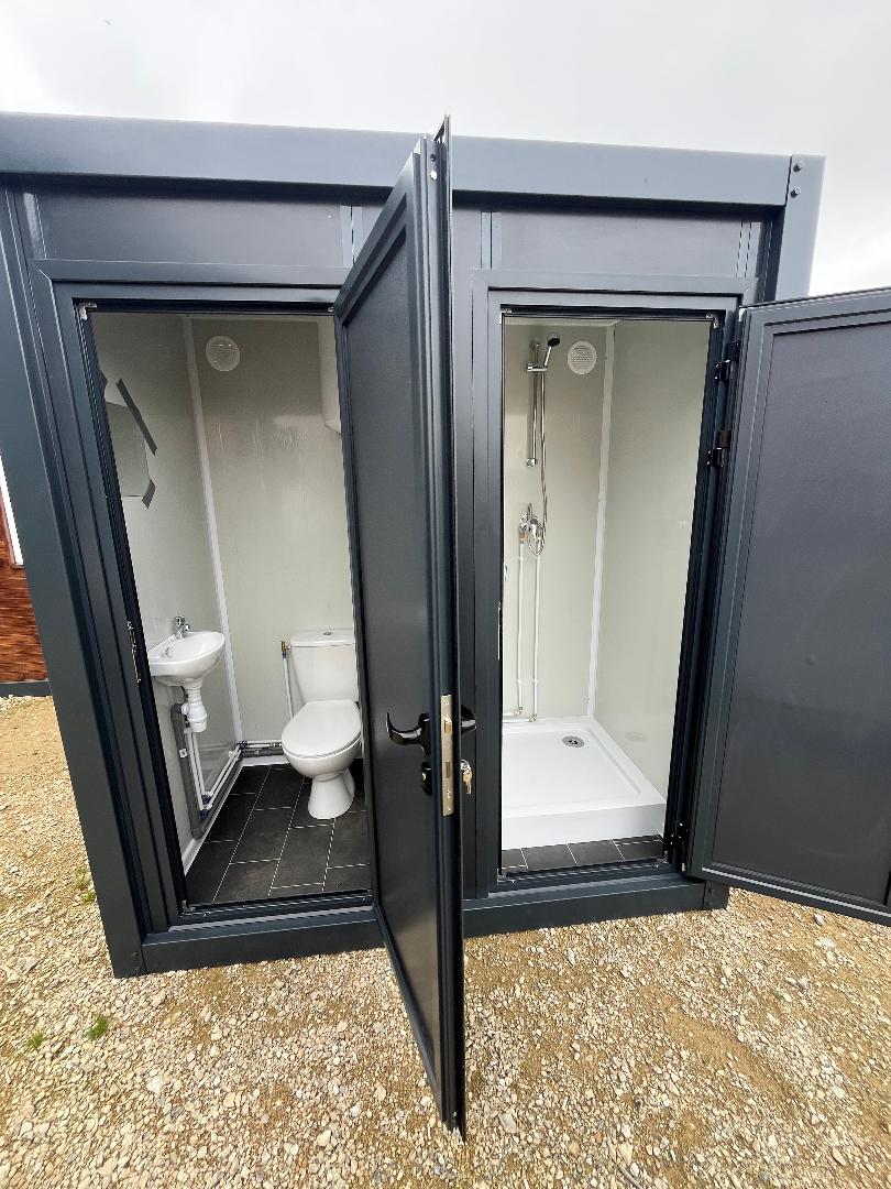 SANITÄRCONTAINER WC + DUSCHE – ANSCHLIESSBAR – GRAU – Bild 2